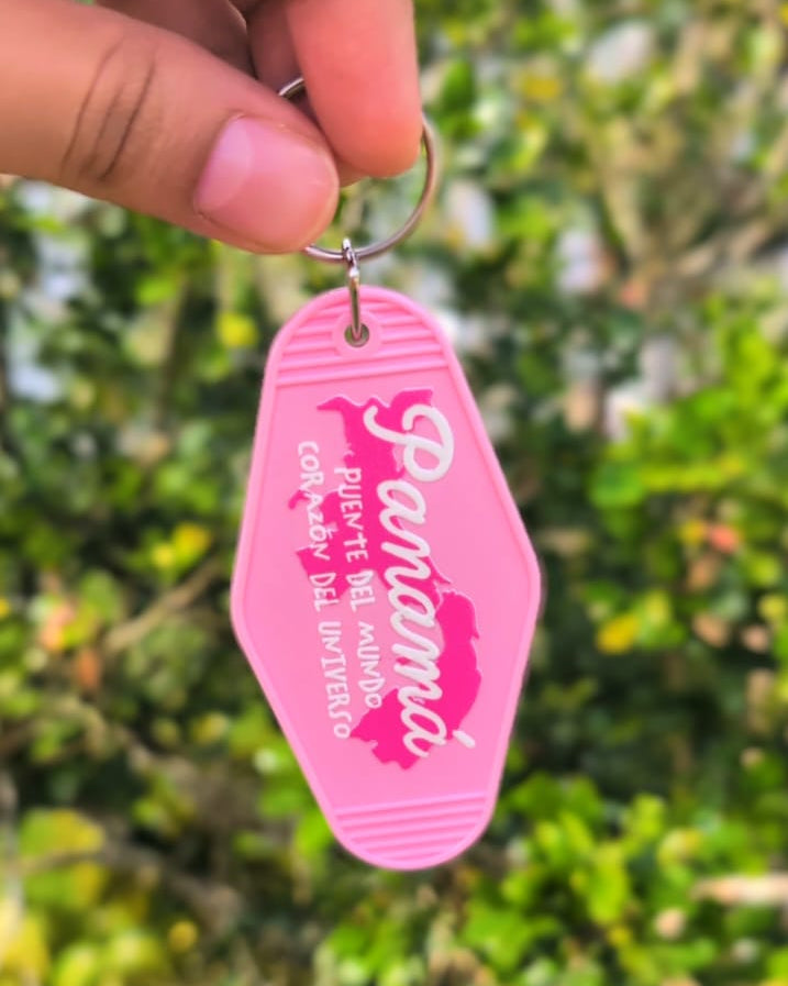 Llavero Acrílico Rosado- Panamá Corazón del Universo